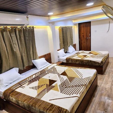 Hotel Anantshree Ujjain Bagian luar foto