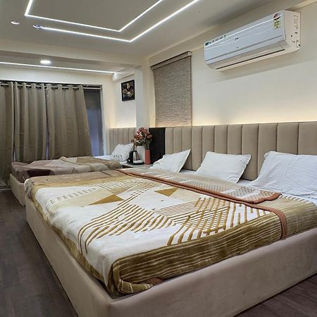 Hotel Anantshree Ujjain Bagian luar foto