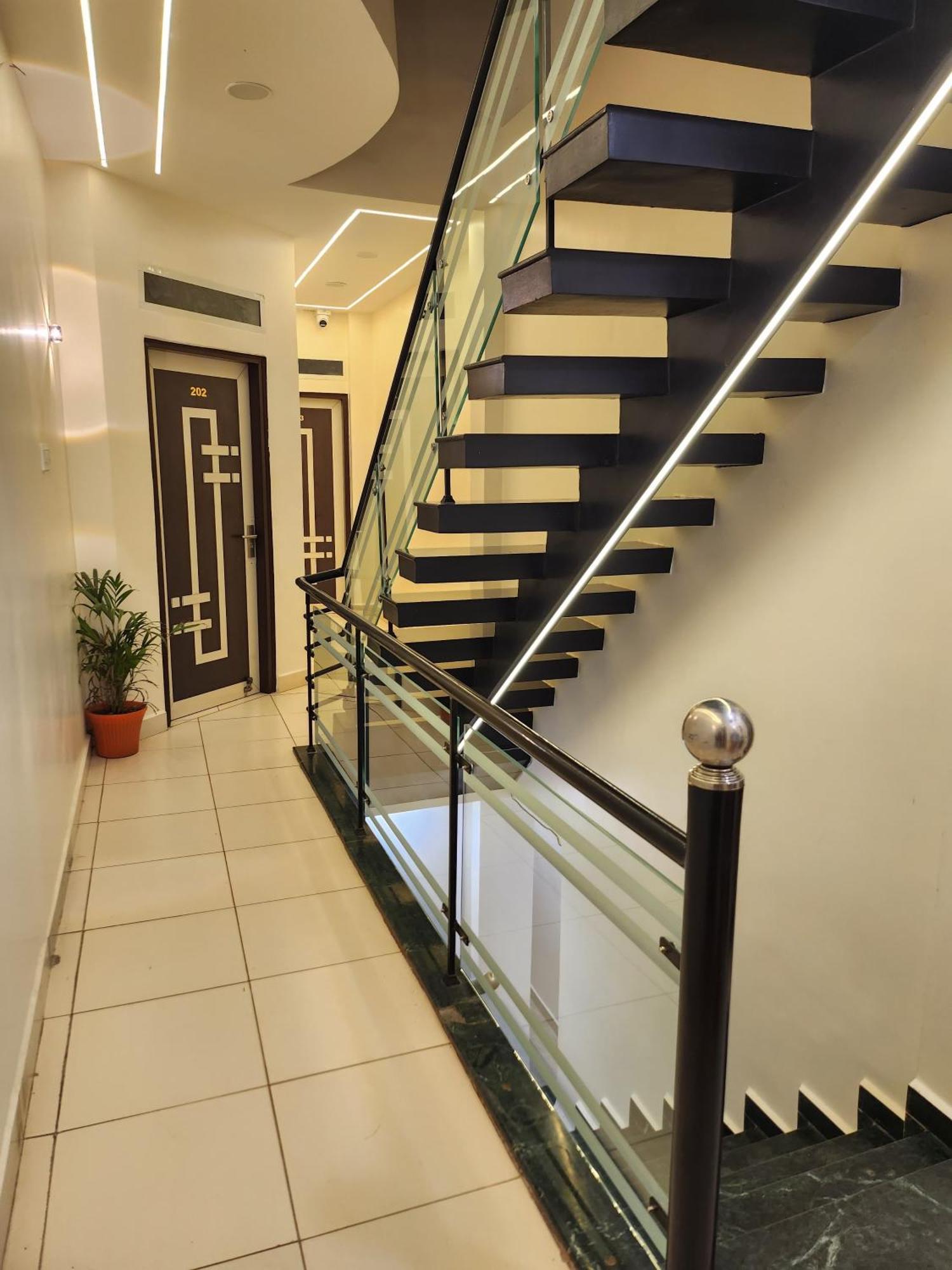 Hotel Anantshree Ujjain Bagian luar foto