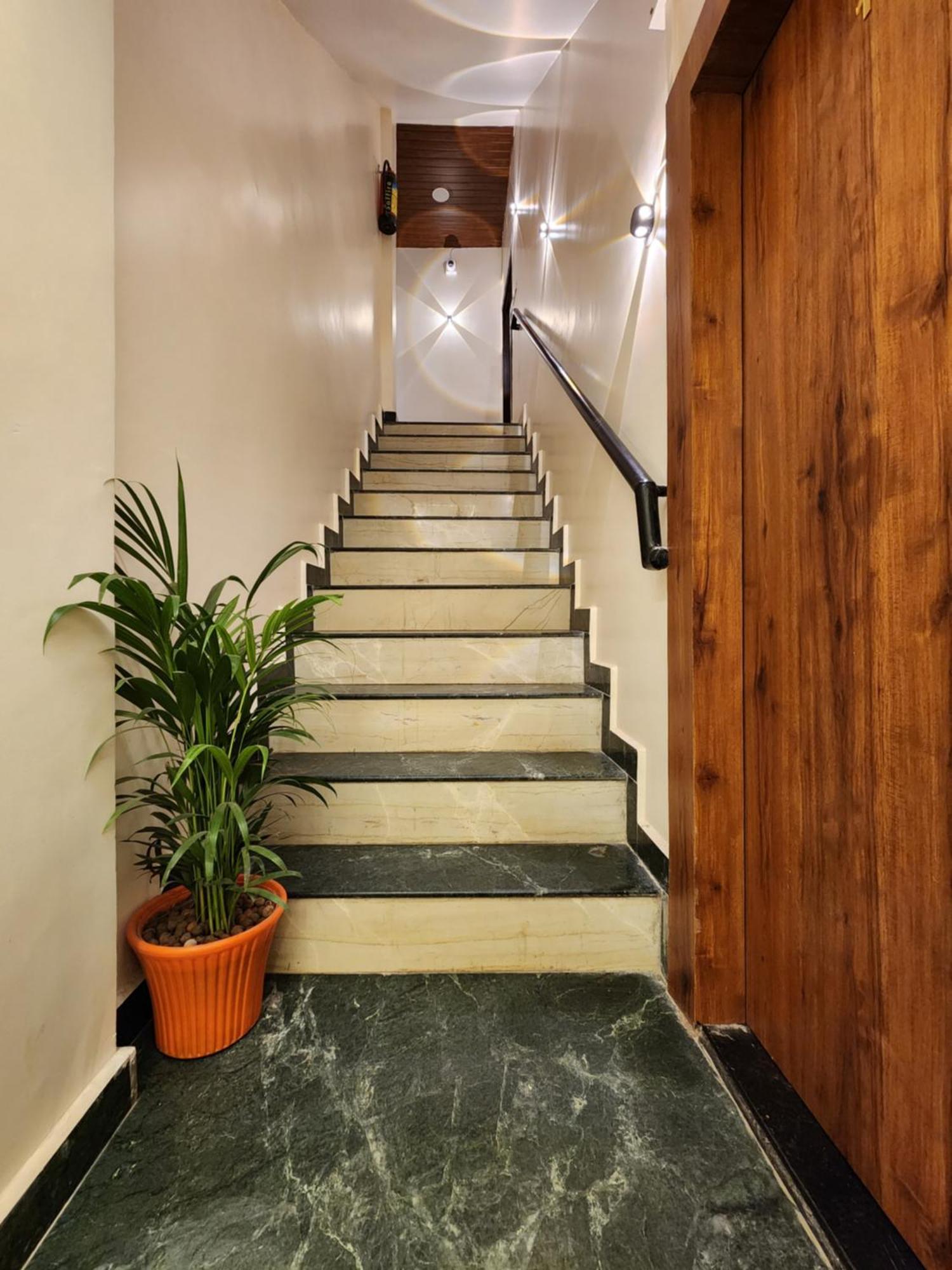 Hotel Anantshree Ujjain Bagian luar foto