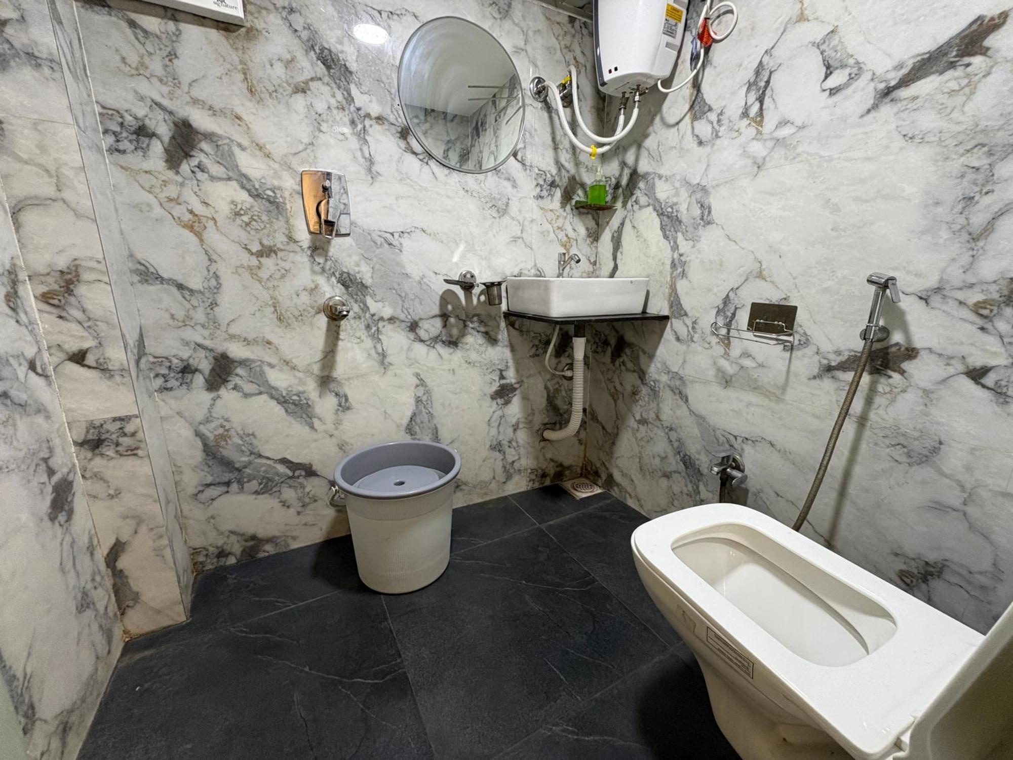 Hotel Anantshree Ujjain Bagian luar foto