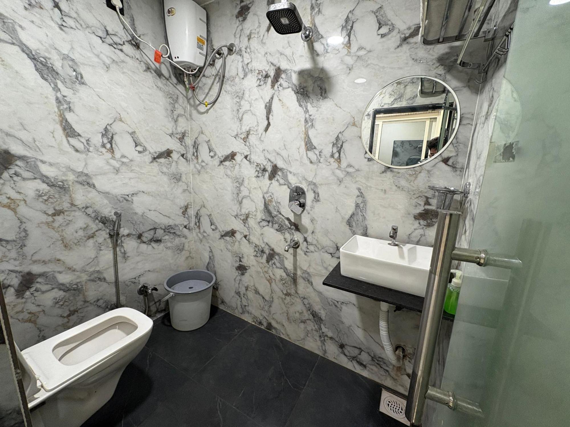 Hotel Anantshree Ujjain Bagian luar foto
